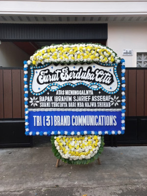 Papan Bunga Duka di Bitung Karangria